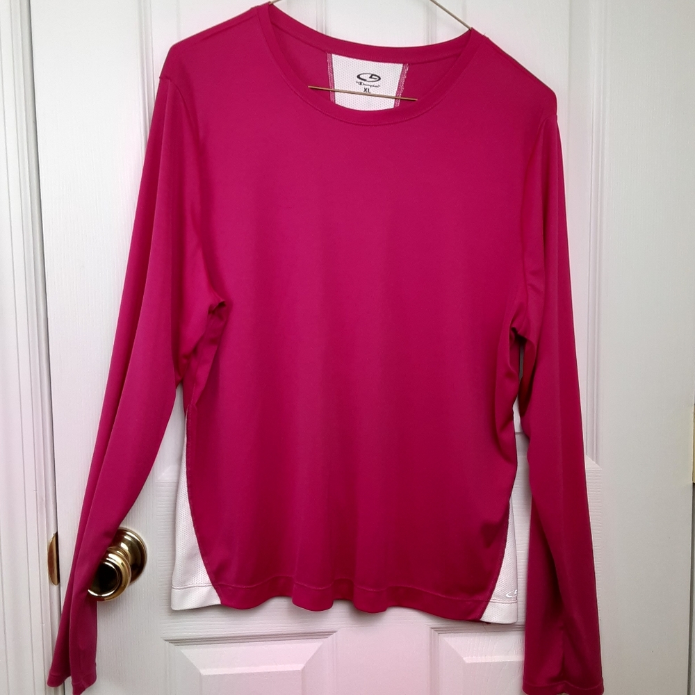 GC Size XL Champion Exercise Long Sleeve Shirt